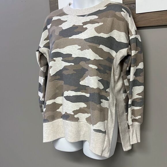 Aerie Tan Camo Crew Neck Mixed Textured Sweatshirt w/ Large Slide Slits- XS - Picture 2 of 16